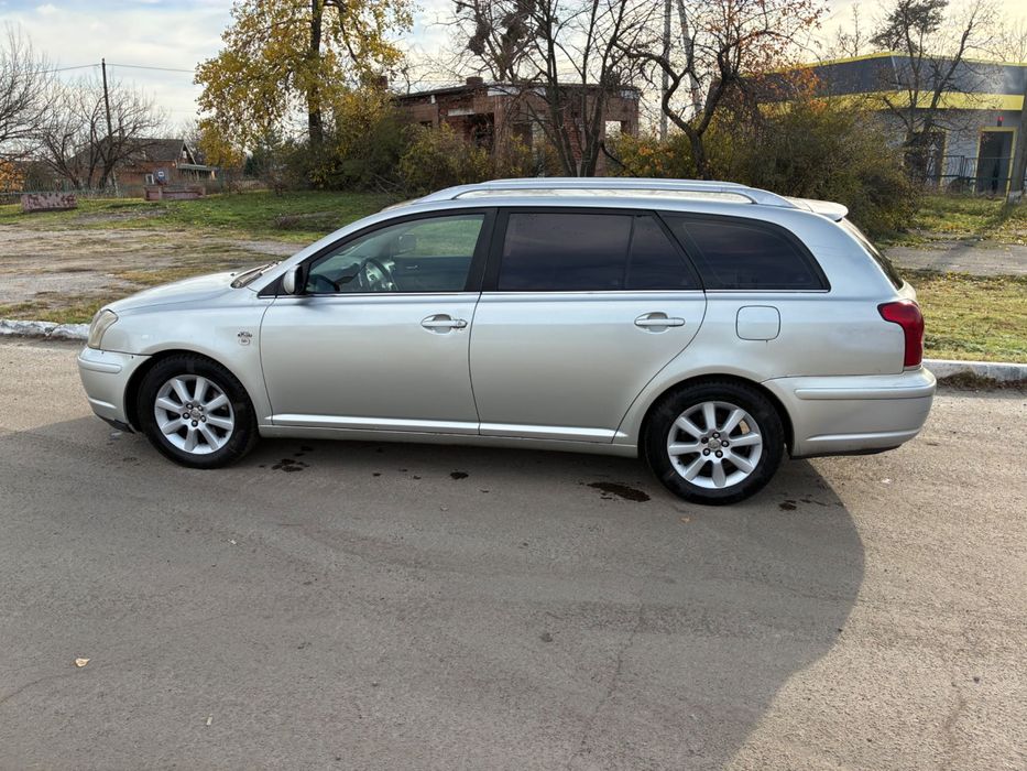 Продам Тойоту Авенсіс