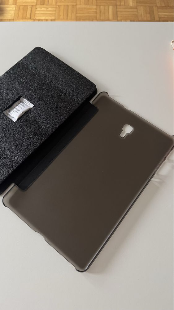 Etui SPIGEN SMART FOLD Galaxy Tab A 10.5" 2018