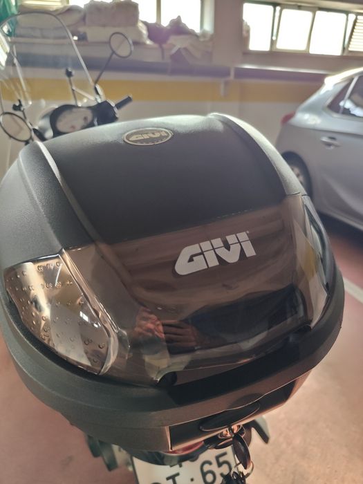Mala Givi + suporte