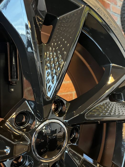 Koła Letnie 18 Audi A3 S3 8P 8V 8Y Nowe 225/40R18 Felgi RS 2024