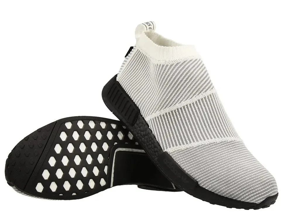 Кроссовки Adidas NMD CS1 Gore-Tex 42 размер
42 размер 
26,6 см стелька