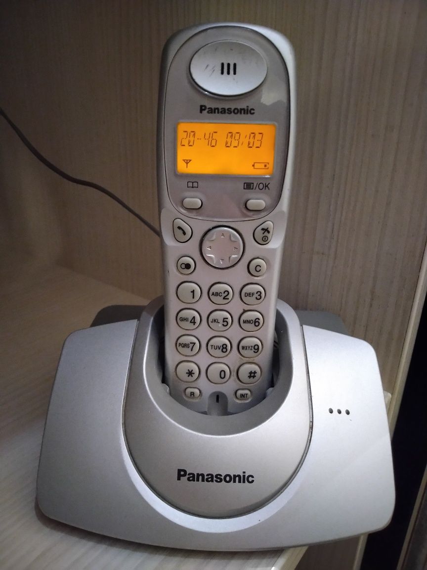 Радіотелефон DECT Panasonic КХ-TG1107UA