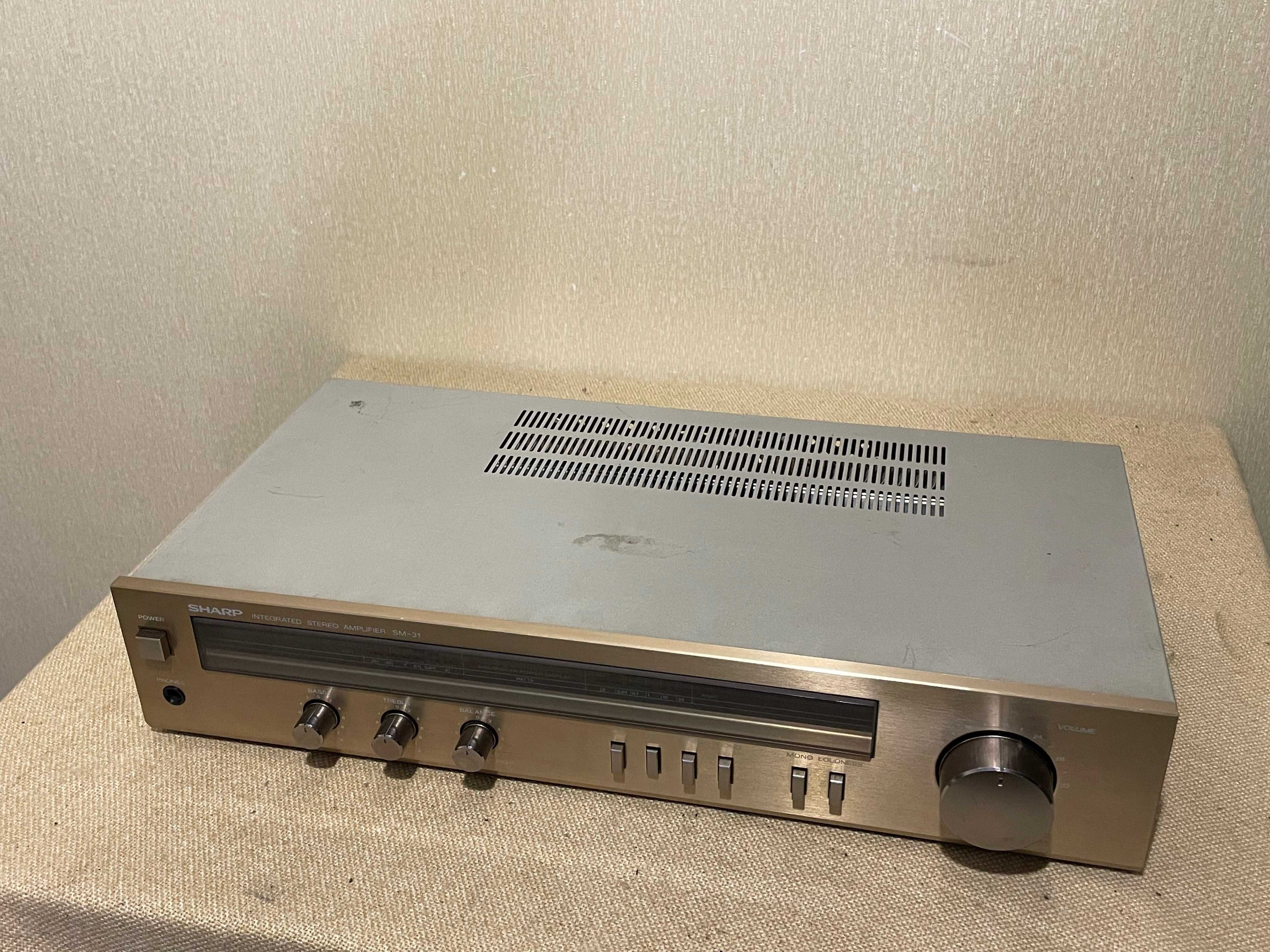 Японский HI-FI усилитель 80-х годов SHARP SM-31