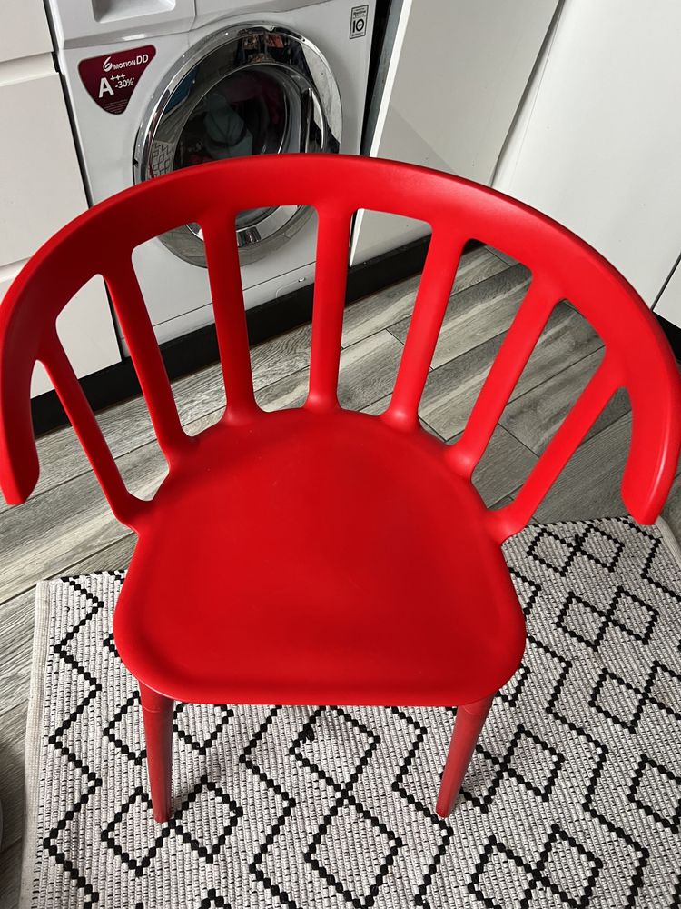 Ikea czerwone krzesło PS 2012