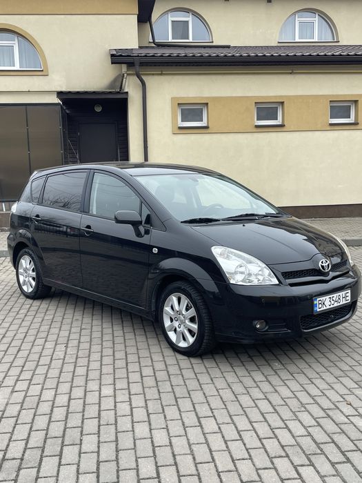 продам Toyota Corolla Verso