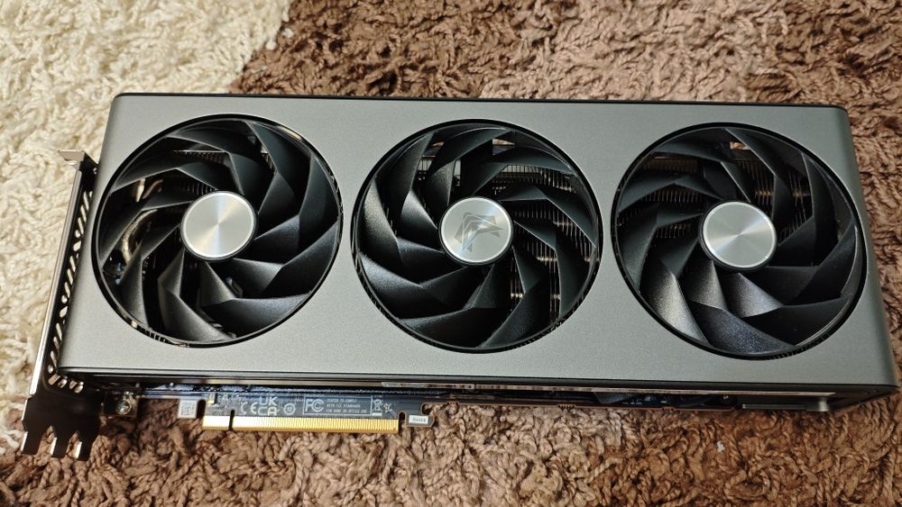 Karta graficzna Sapphire Radeon RX 7800 XT Nitro+ 16GB GDDR6