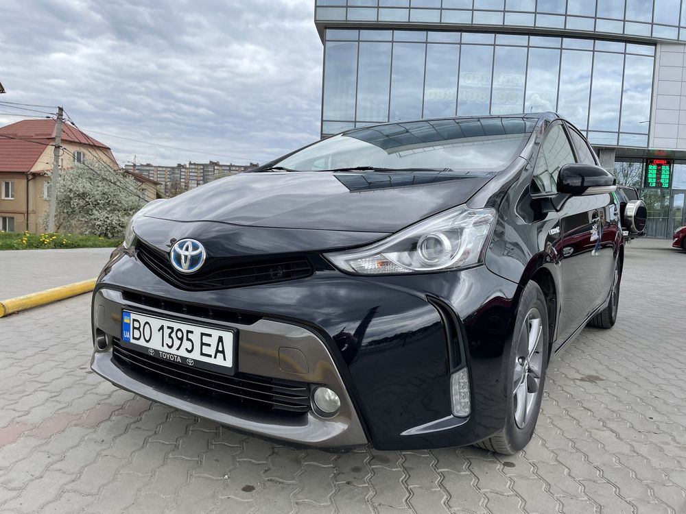 Toyota prius plus європа 7 місць