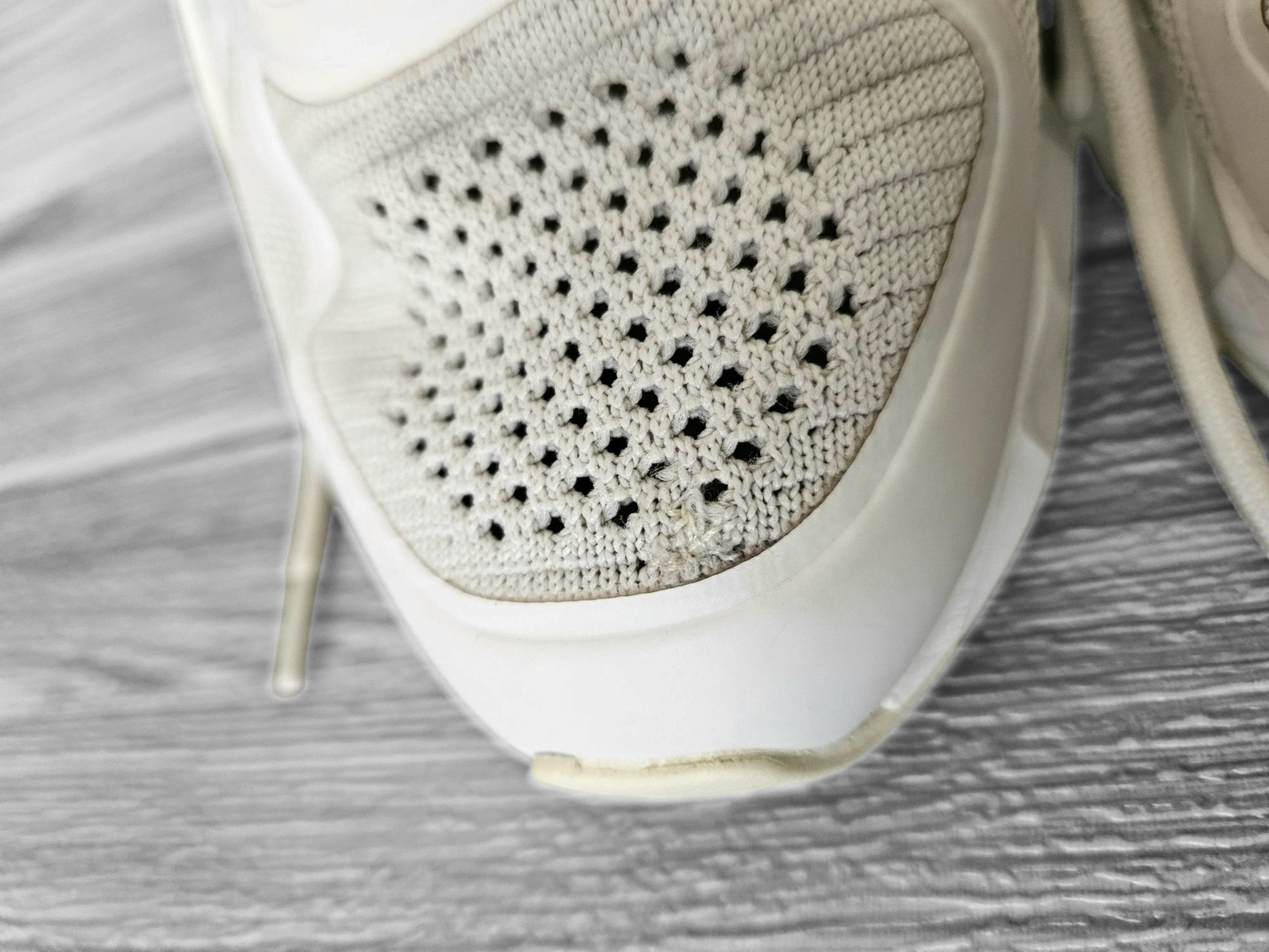 Sneakersy damskie Emporio Armani stylowe lekkie wiosenne sportowe 41