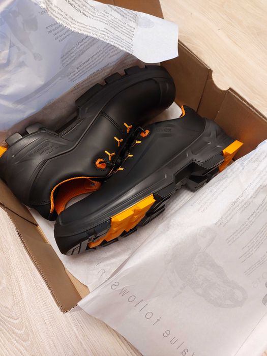 buty robocze Uvex rozmiar 43