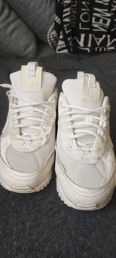 Białe buty air max