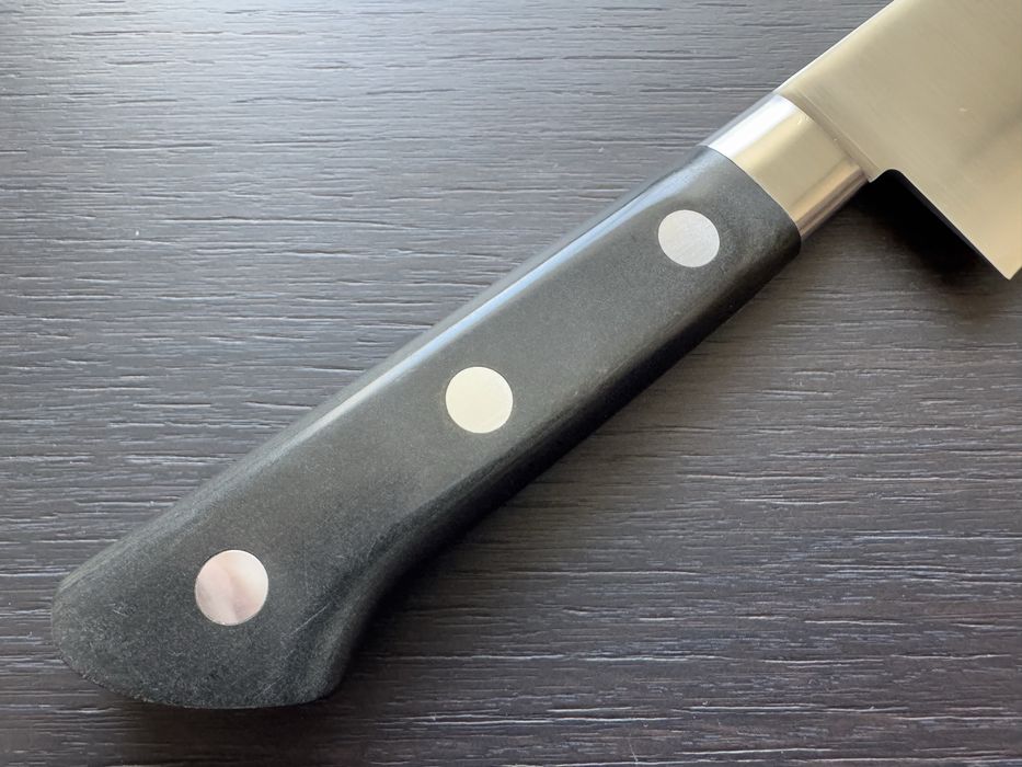 Японський професійний кухонний шеф-ніж Tojiro DP