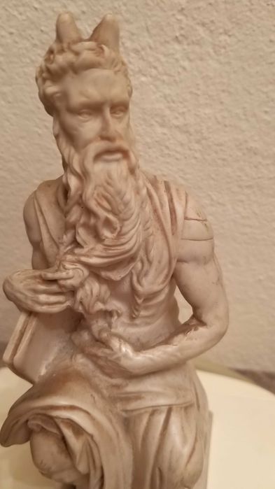 estatueta Moisés muito antiga e pesada
