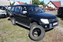 Mitsubishi Pajero long nowy model szyberdach prywatny +opony