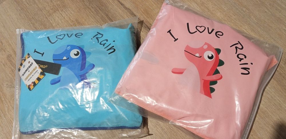 2 NOWE Płaszczyki przeciwdeszczowe rozm 122-128 cm