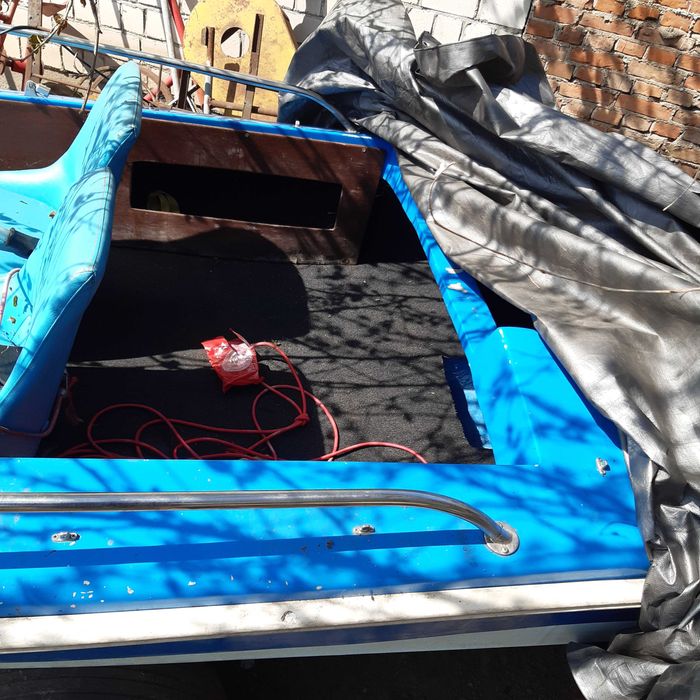 łódka motorówka lub możliwość zamiany za mniejszą i lżejsza