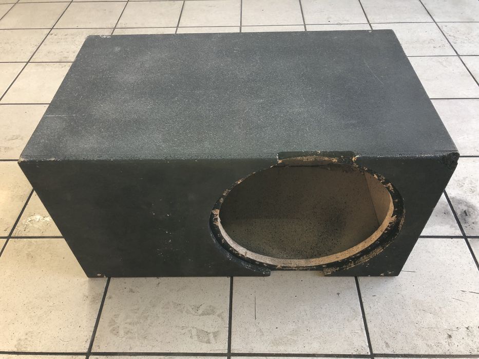 Короб под динамик 15"