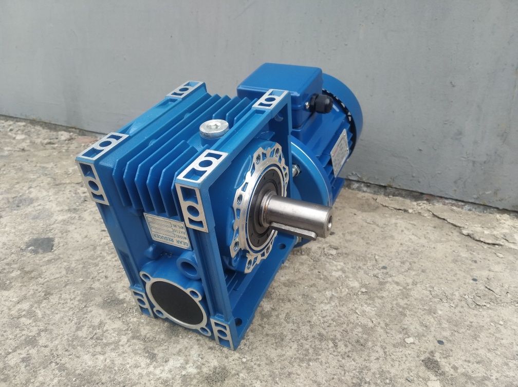Мотор редуктор на трубогиб червячний NMRV63 электродвигатель 0,25 квт