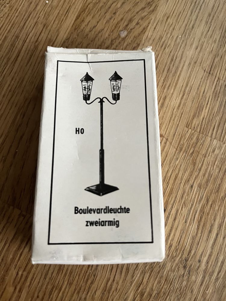Kolejka H0 Lampa podwójna