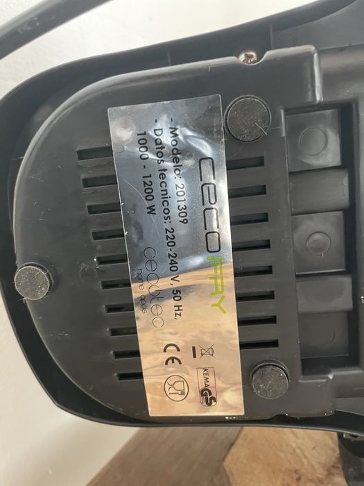 Air Fyer/Fritadeira sem Óleo CECOTEC Cecofry (1.5L - Preto)