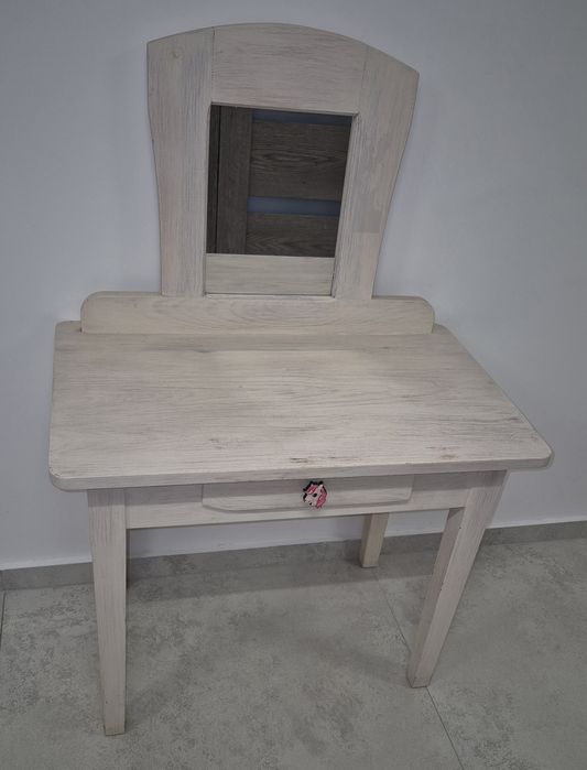 Toaletka dla dziewczynki