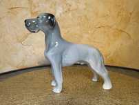 Porcelanowa figurka psa - dog niemiecki