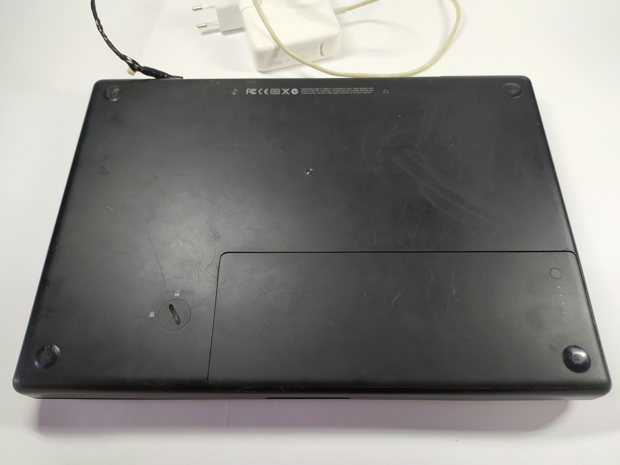 Ноутбук Apple MacBook A1181