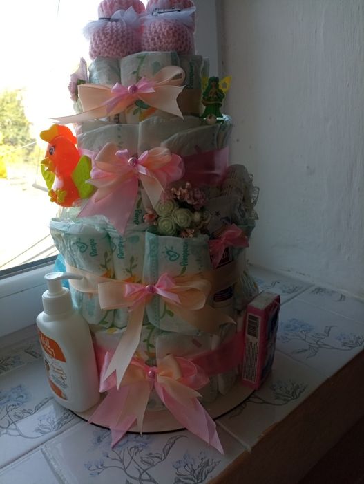 Торт з памперсів подарок на хрестини подарок на родини памперси