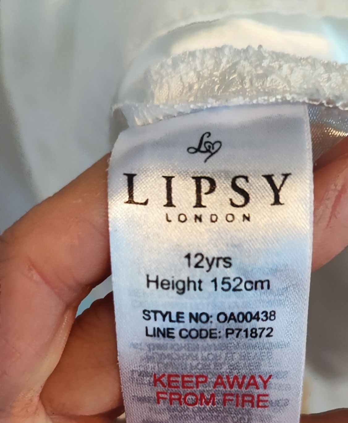 Biała sukienka Lipsy