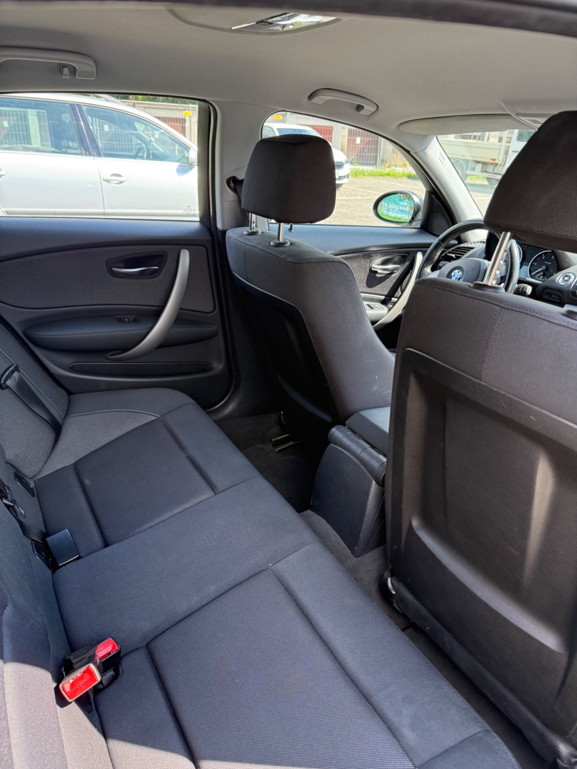 Sprzedam samochód marki BMW 120D