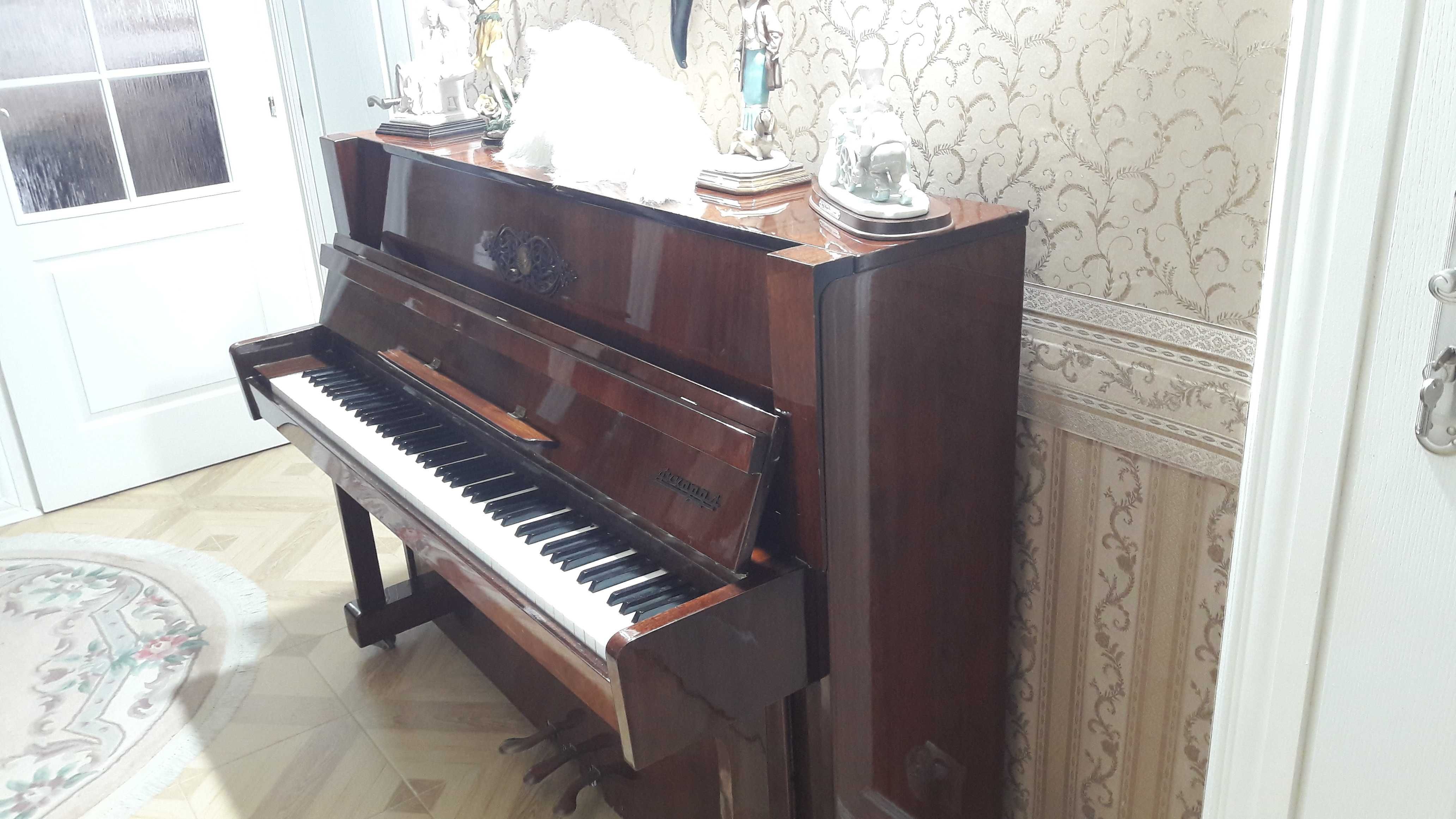 Pianino M-110 z mechanizmem Langera