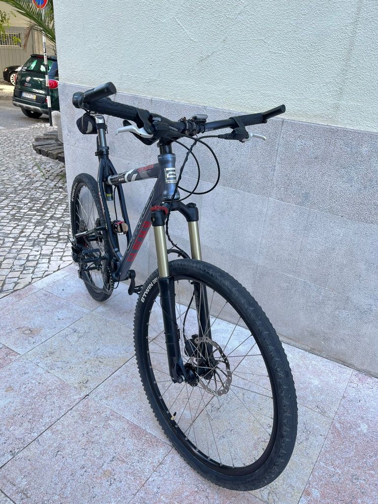 Bicicleta em excelente estado