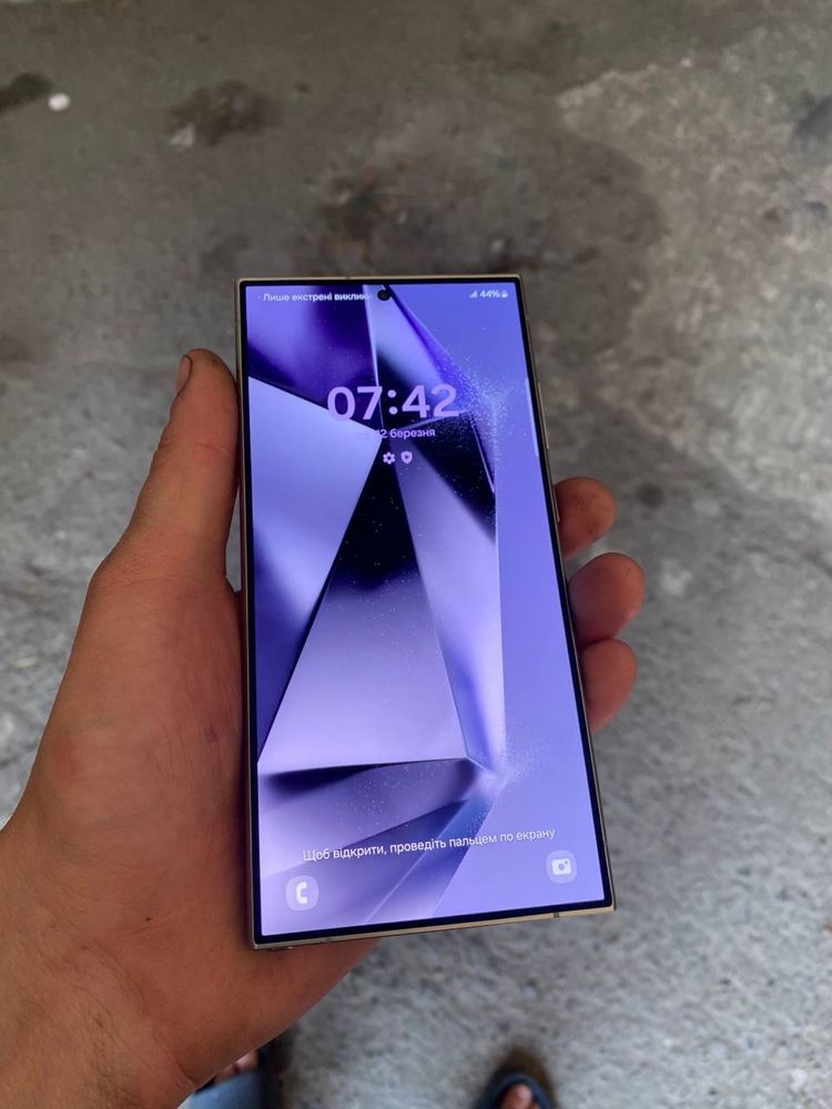 Samsung S24 Ultra Фіолетовий 12/256Гб Ідеальний стан