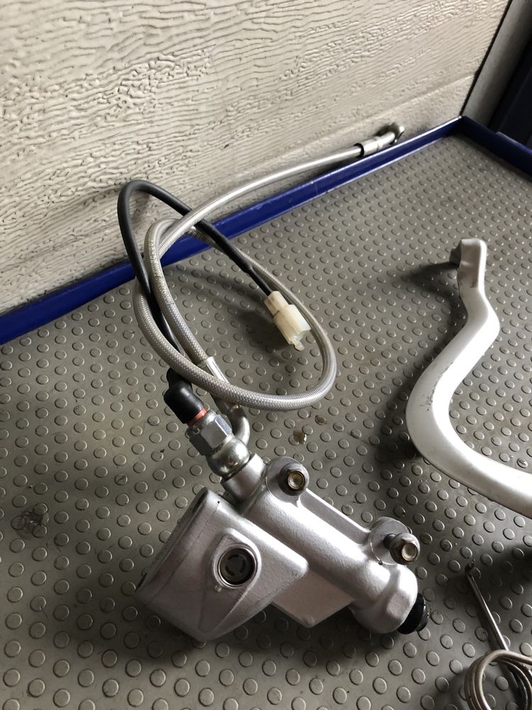 Pompa hamulca derbi senda gilera aprilia tył dzwignia