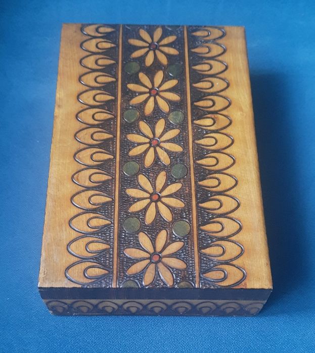 Drewniana szkatułka pudełko organizer na biżuterię akcesoria