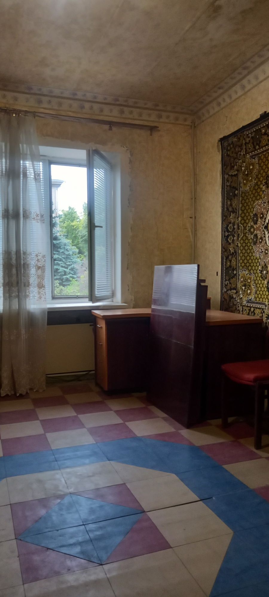 Продам 2ух.к.кв.3/3  р-н Автовокзала АО Эл.,МПО, Брон.дверь.