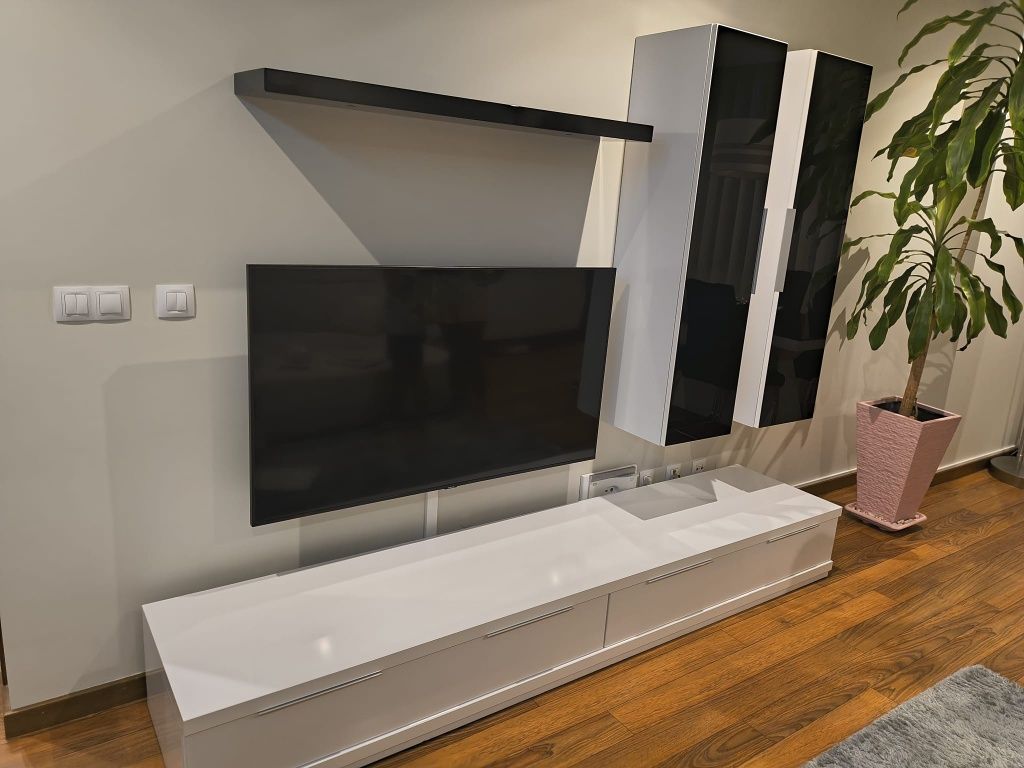 Móvel Tv composto por 4 peças