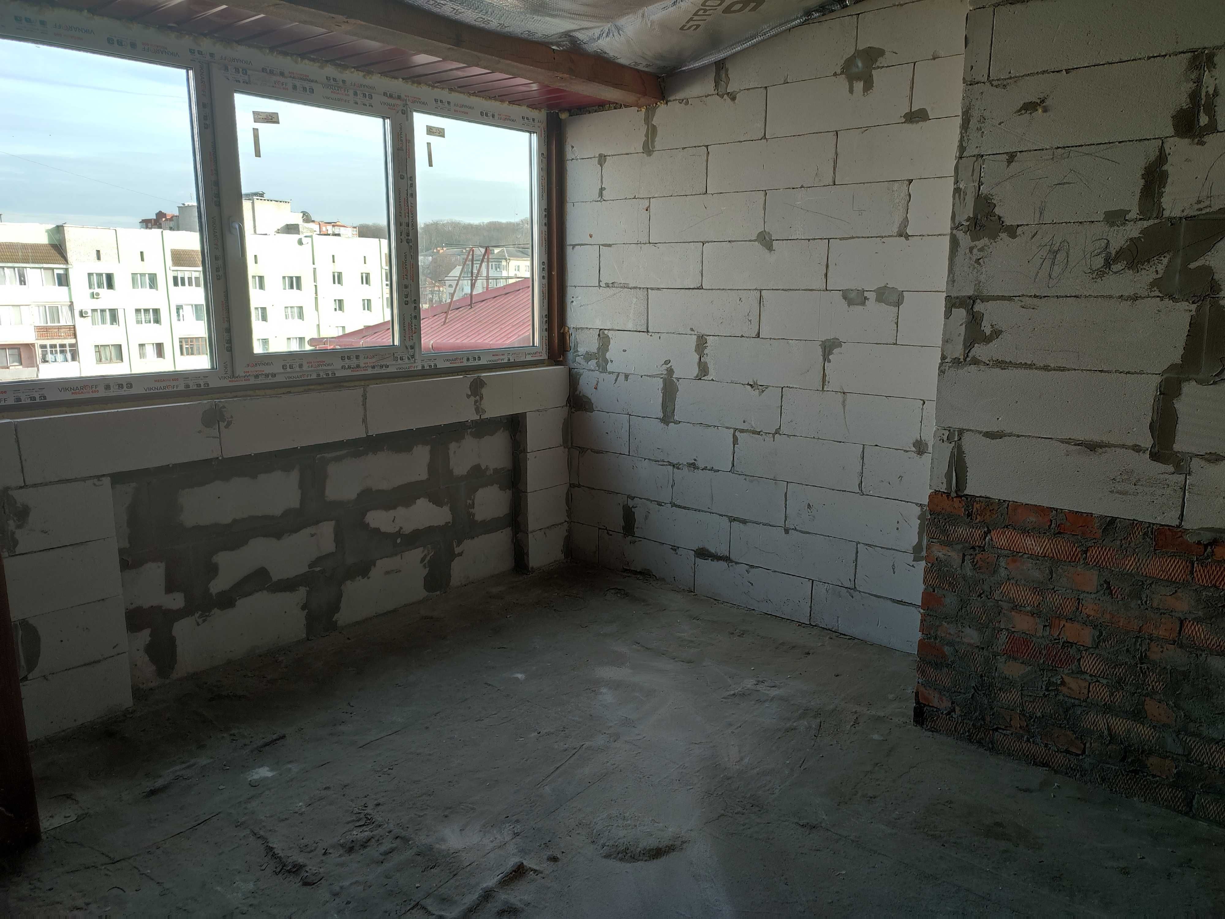 Трикімнатна квартира, дворівнева, вул.Лисенка, без ремонту, 120 м2