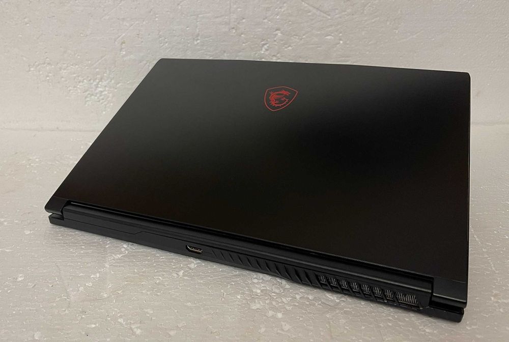 Игровой MSI GF 63 /CORE 10500H на 12" ЯДЕР/ 16 RAM/ GTX 1650 GDDR6
