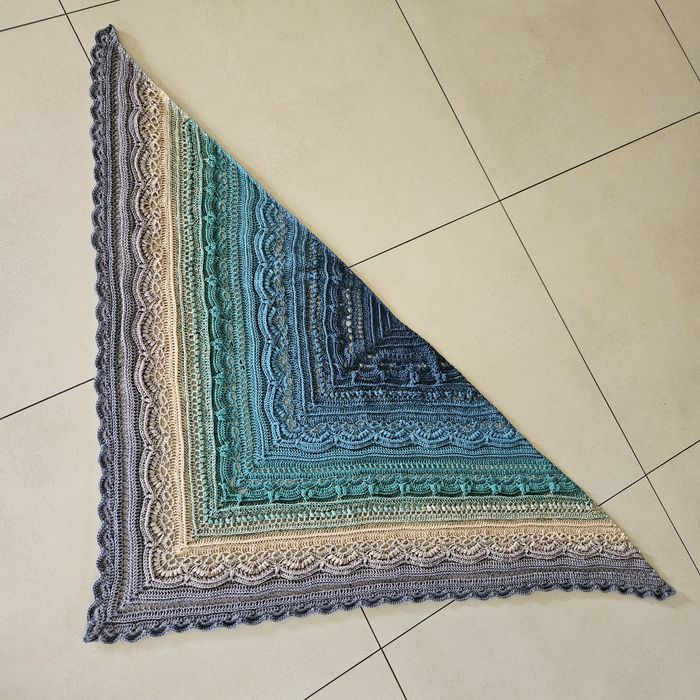 Chusta robiona na szydełku rękodzieło Handmade idealna na prezent