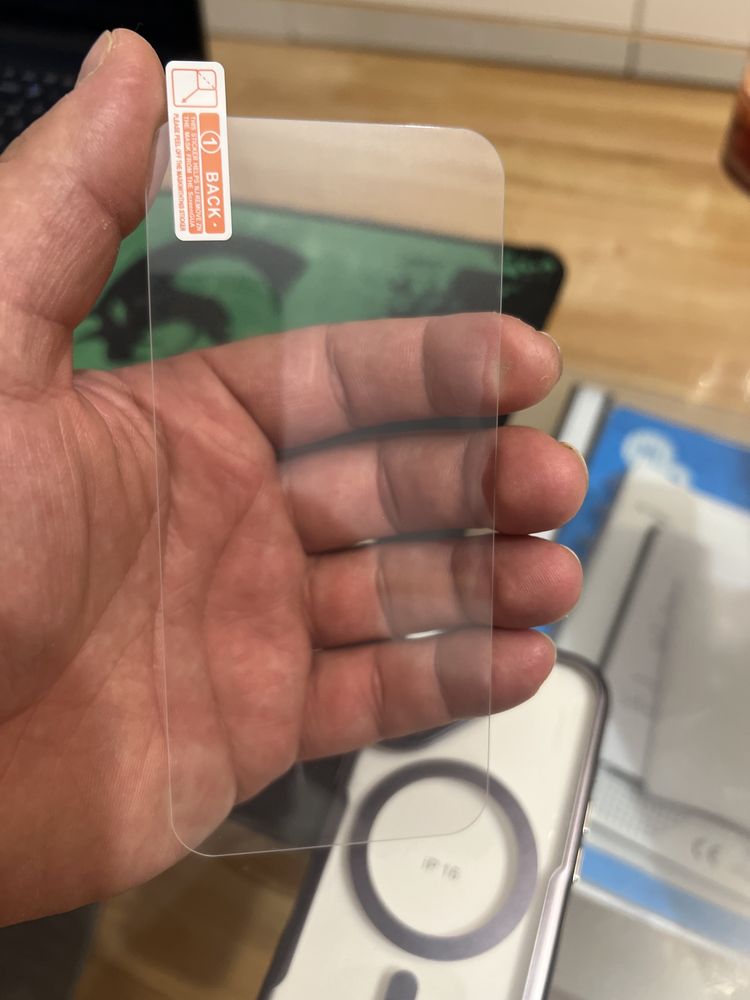 Etui frame z magafe do iPhone 16 + szklo hartowane