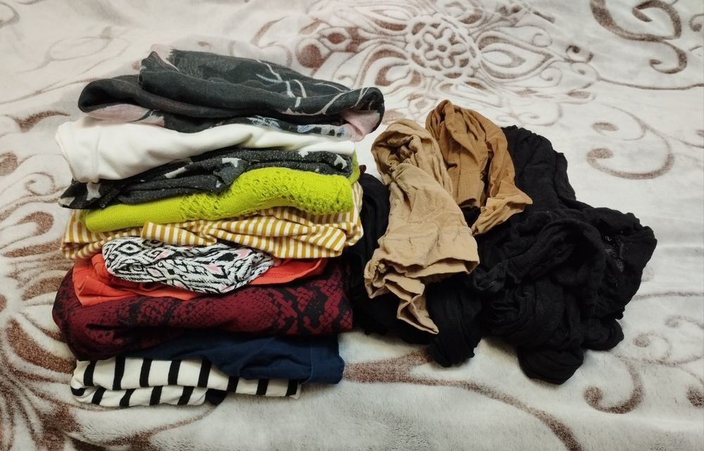 Безкоштовно  Жіночий одяг (S/M/L)