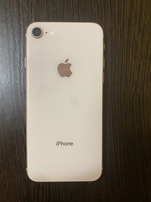 Продам айфон 8 64