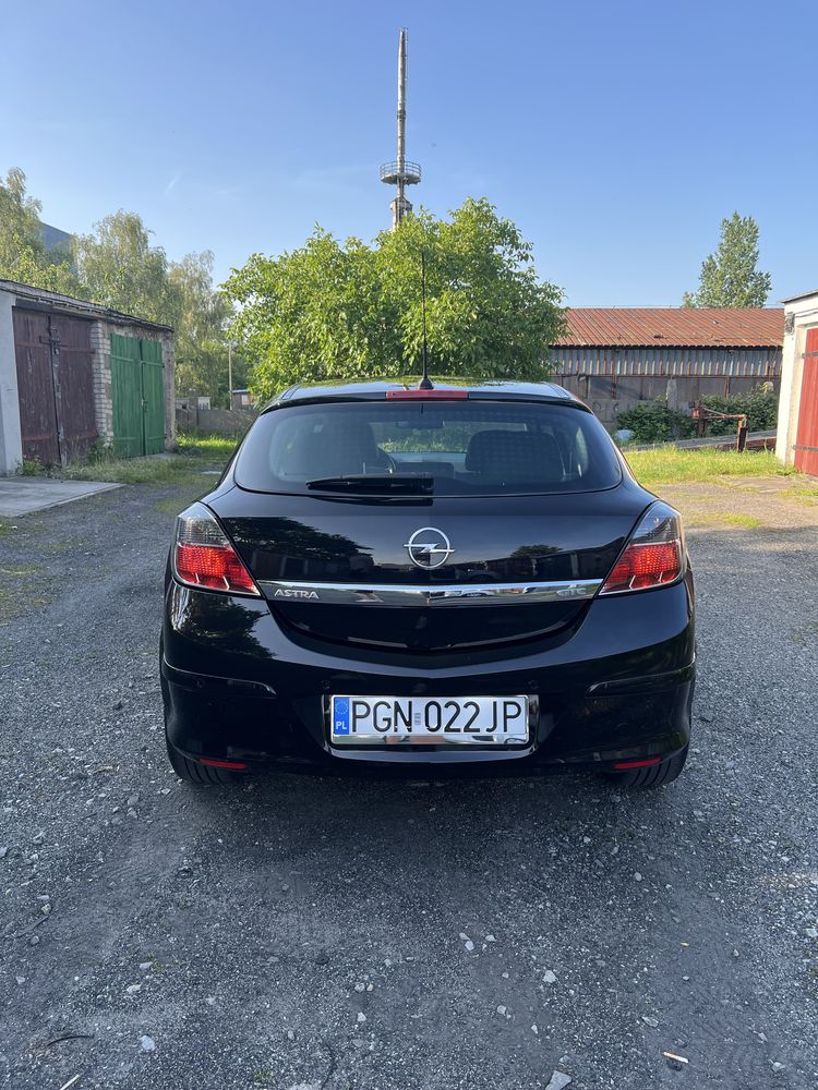Opel Astra H GTC