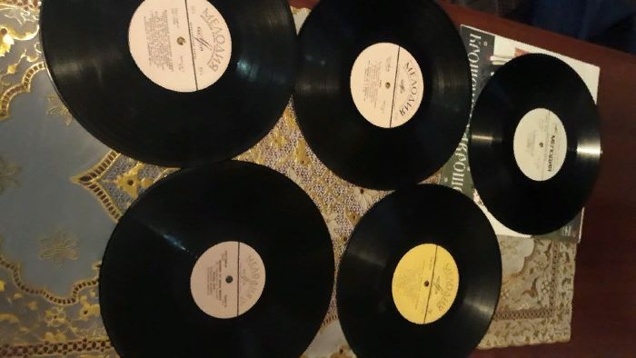 Виниловые пластинки ретро. 2 и 3 группы. 61г.