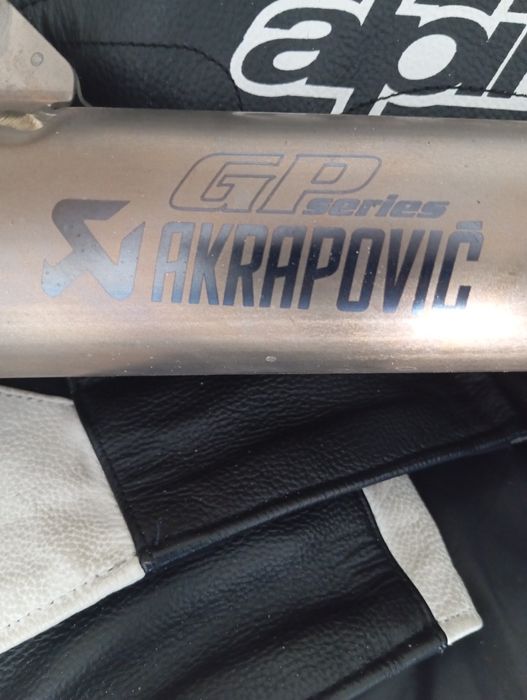 Ponteira Akrapovic Gp Series