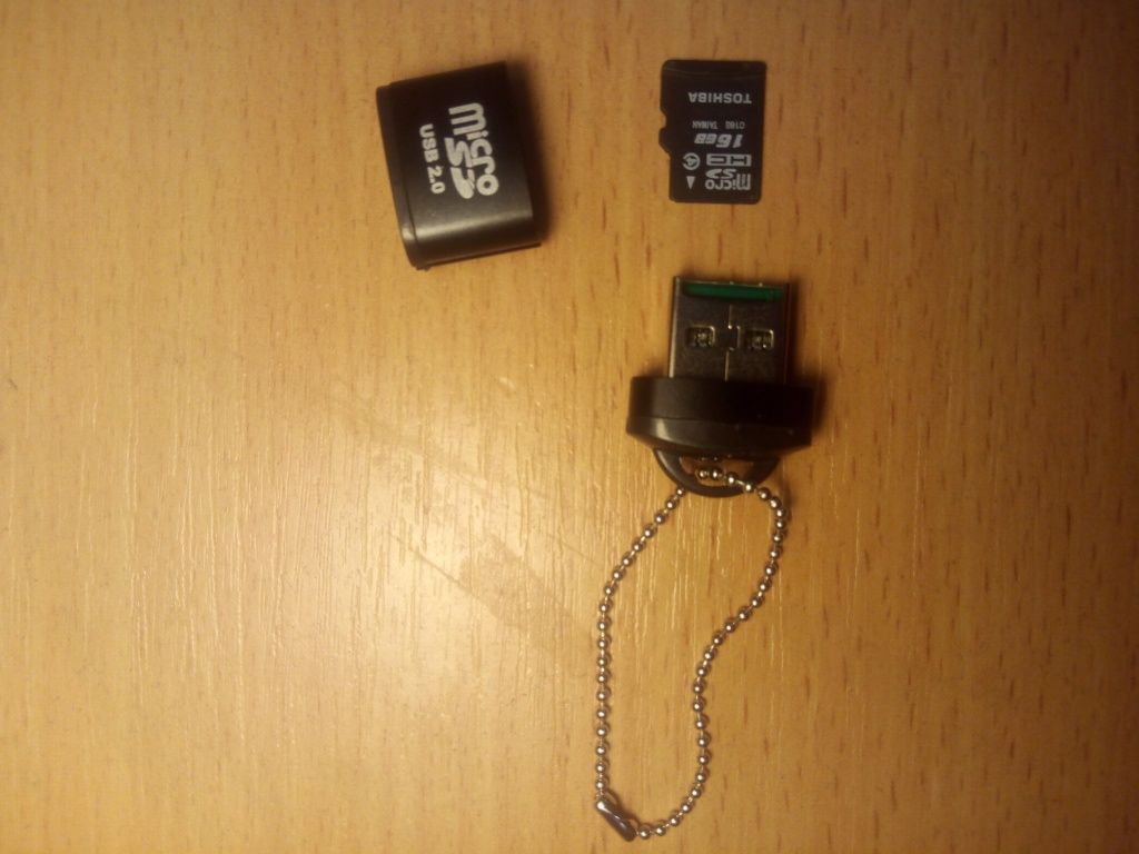 Картридер для читання мікро-SD карт пам'яті