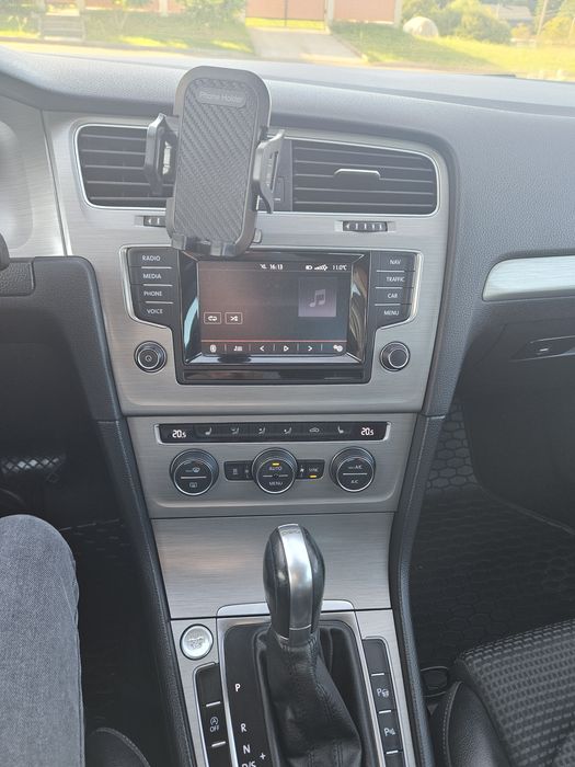 Volkswagen Golf 7 •2015 • 1.4 Бензин • Автомат • Універсал • Webasto