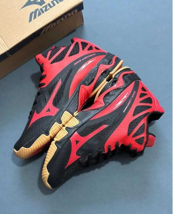 Кросівки MIZUNO #чоловіче взуття #мода і стіль