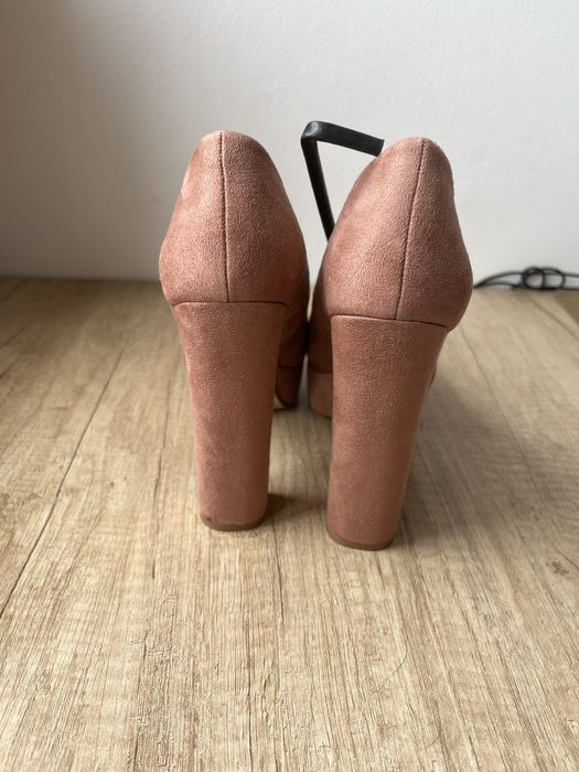 Szpilki Obcasy na slupku pudrowy róż