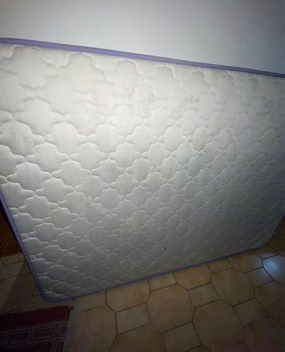 Colchão cama de casal molas forradas 1.30 por 1.80